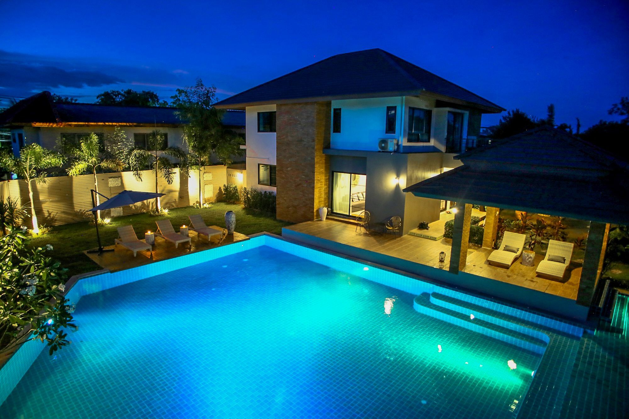 Moin 1617 Luxury Double-Pool Villa Chiang Mai Exterior foto